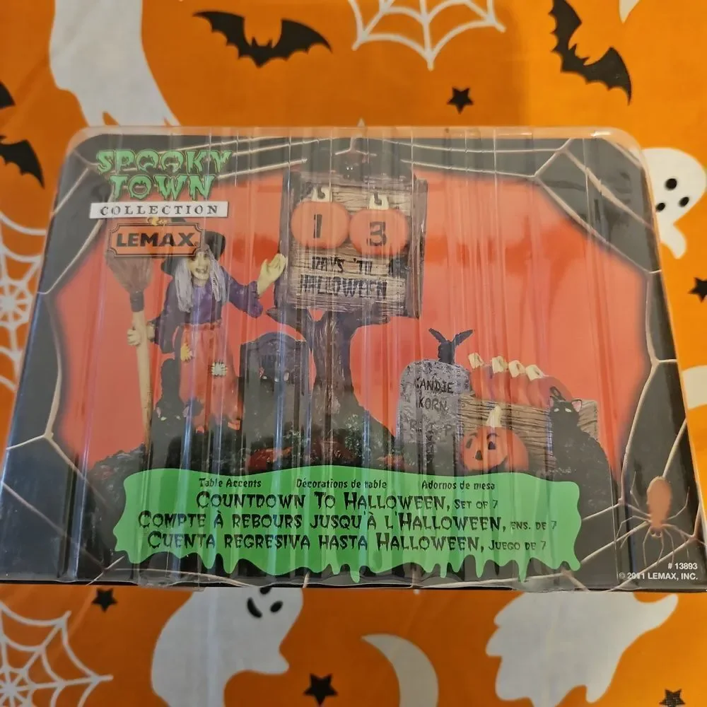 Lemax Spooky Town Halloween Countdown Table Decor